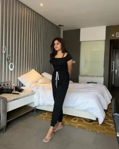 Call Girls Aliabad Cash On Delivery
